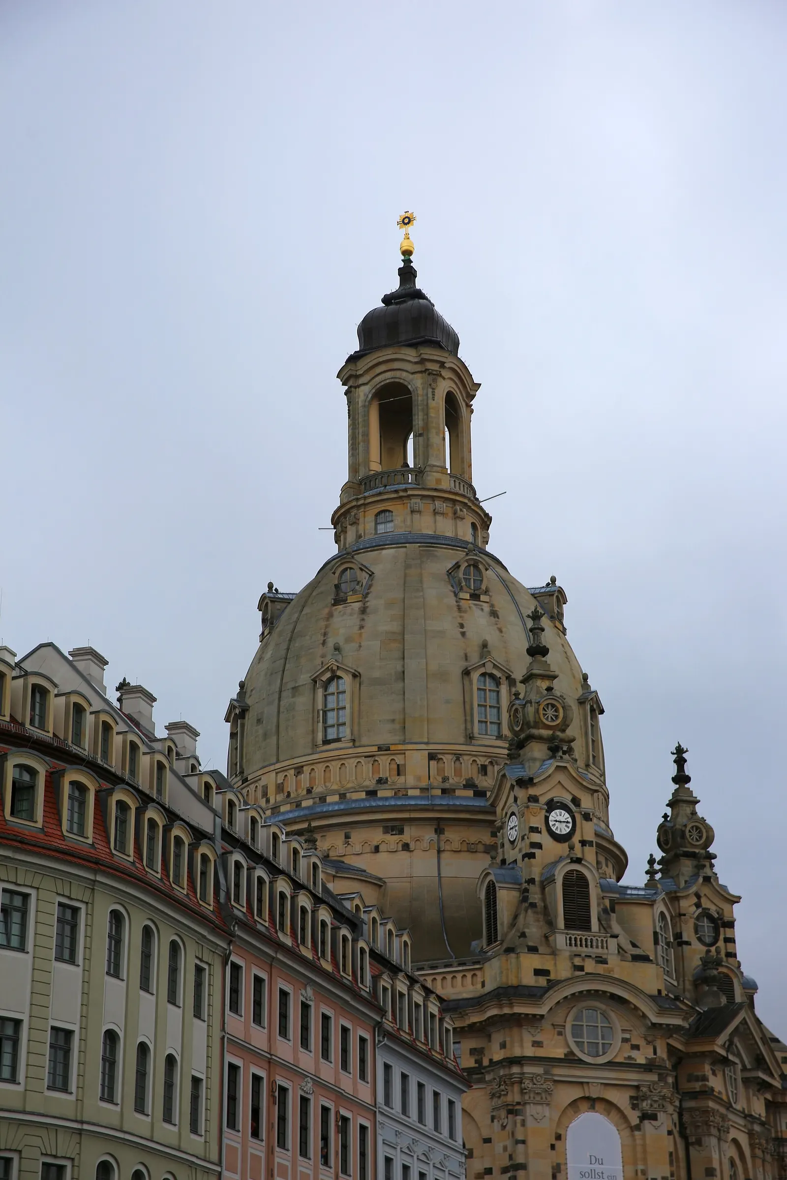 Menschenmenge feiert das Bürgerfest zum Tag der Deutschen Einheit 2016 vor der Dresdner Frauenkirche